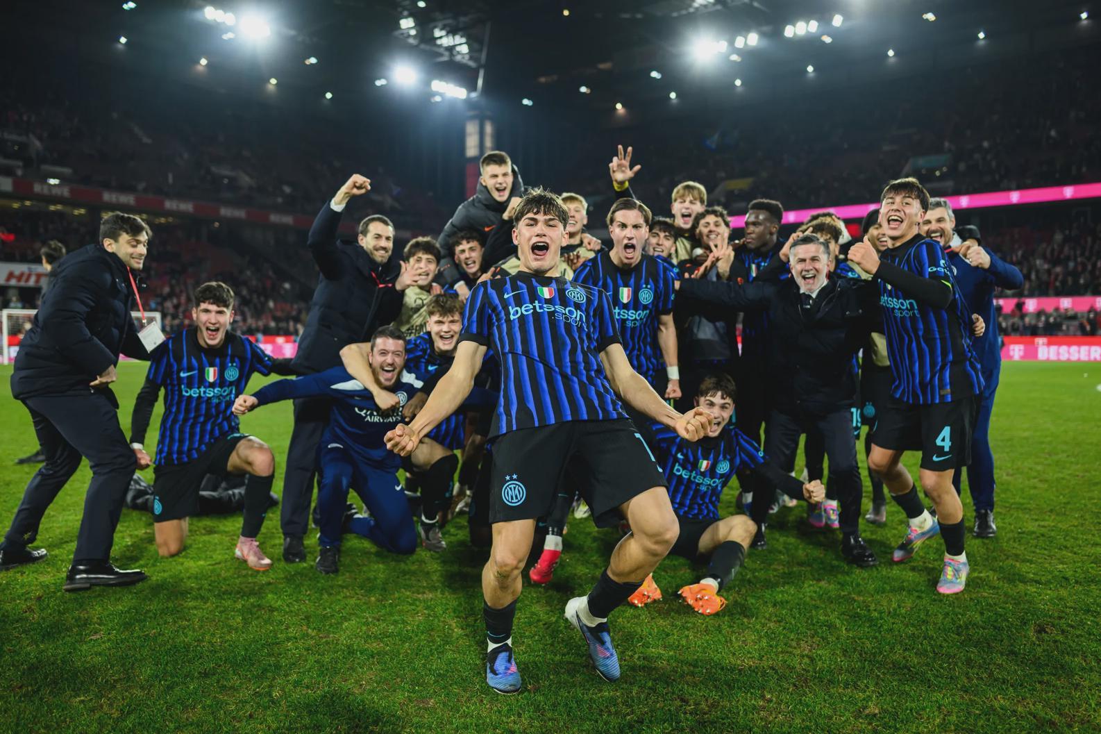 开云体育app下载-青春可以褪色，但人生不会！国米U19晋级夜，不止是一场胜利